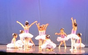 2011 May 15 – GKJ performance02kecil