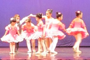 2011 May 15 – GKJ performance08kecil